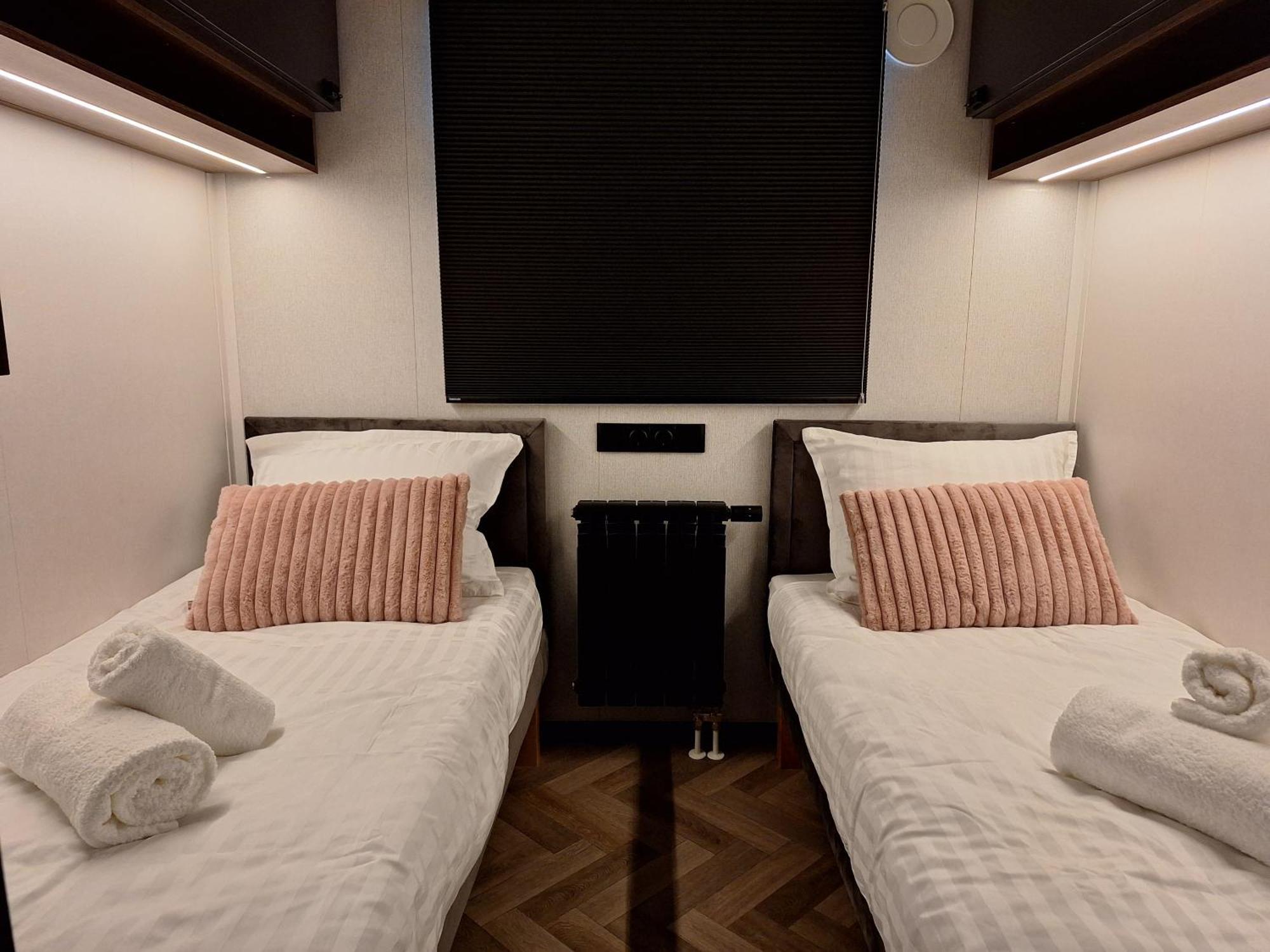 'Relax Lodge Sea' - Wellness Lodge In Zeeland - Private Sauna - Airco - Garden - Outdoor Swimming Pool - Free Wifi, Towels & Bed Linen Heinkenszand Exterior foto