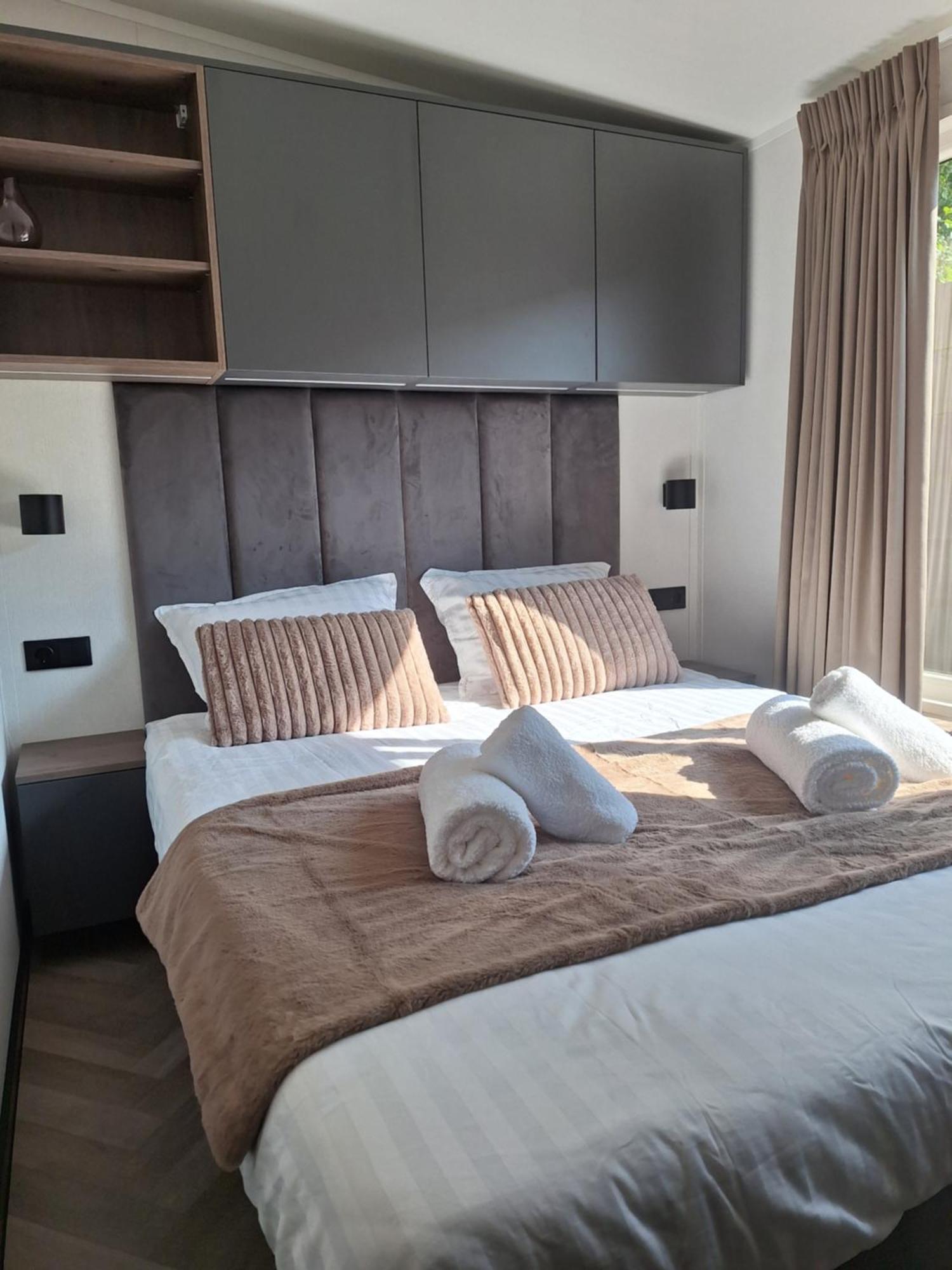 'Relax Lodge Sea' - Wellness Lodge In Zeeland - Private Sauna - Airco - Garden - Outdoor Swimming Pool - Free Wifi, Towels & Bed Linen Heinkenszand Exterior foto